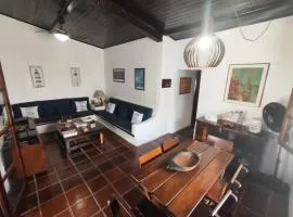 Casa completa no coração de Búzios com garagem
