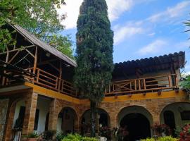 SPA Ambiental Los Alpes，El Totumo的山林小屋