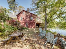 All-Season Lakefront Escape 8 Mi to Mount Sunapee, hotel a Bradford