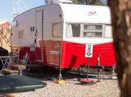 Shasta Trailer- Vintage Charm, Modern Comfort Pool