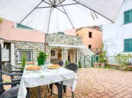 1 Bedroom Stunning Apartment In Masso