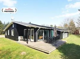 10 person holiday home in Fjerritslev-By Traum