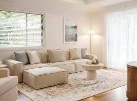 Gemburra By Coast Hosting