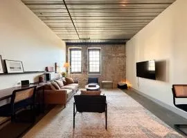 Sunny Double Queen 1BR Apartment Walking Distance to Fiserv