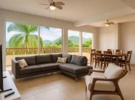 2 Rec Vista a las Montañas I Amplia Terraza I Smart TV-Netflix I Wi-Fi I Recién Remodelado