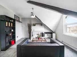 Charming Designer Cosy Loft Apartment