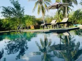 Aaryana Lagoon