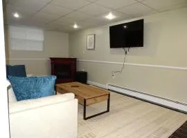 Comfortable Renovated 3 Bed Apartment