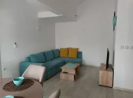 Maya's Sunset Apartment