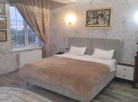 Guesthouse, hotel in Fergana