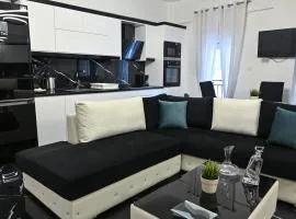 Zeusplace Black and White Retreat