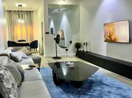 Bytup 2bedroom Apt in lekki,24hrs light, Wifi ,fully serviced apartment , water heater smart tv, Hotel am Strand in Lekki