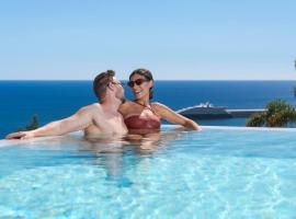 Villa Mangoni - Brand New Luxury Villa, hotel i Funchal