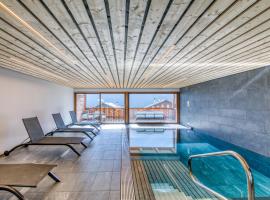High-End Spa Indoor Pool, Hotel in Champéry