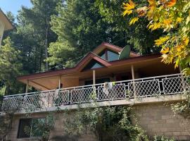Cozy 2 Bedroom Mountain Villa、ブハーバンのホテル