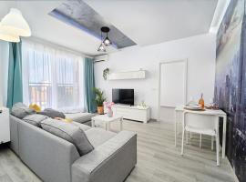 Self check in 24h, Simple and Modern, 2 rooms, fast WiFi, parking, air conditioning, free cancelation, Traveller Award, hotel Temesváron