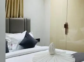 Shreshtam Apart Hotel, Kondapur