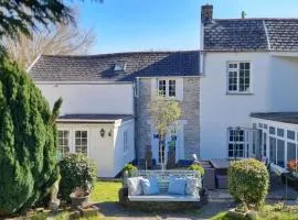 Charming cottage in Pilton-newly renovated