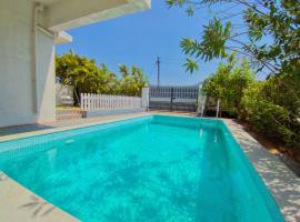 ll EMPYREAN STAY ll SUNFLOWER VILLA ll 3BHK ll AC ll PVT POOL ll FREE WIFI ll, hotel in Lonavala