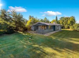 Holiday Home Leani - 150m from the sea by Interhome, hotel in Estruplund