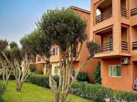 Beautiful apartment with pool 1 min far from beach