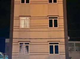 Hotel Hoàng Gia, ξενοδοχείο με πάρκινγκ σε Pan Linh