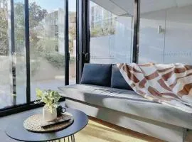 Bright Airy Stay Apartment
