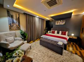 Goldcrest Mall DHA Phase 4 Serviced Apartments by Alvis Suite, spahotel in Lahore