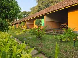 Tamra river edge stay