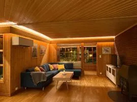 Charming and spacious wooden house right in the city centre