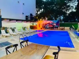 Grand Lavin Hotel