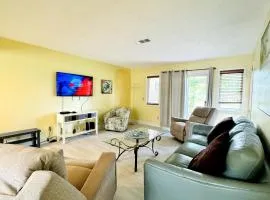 Awesome 1st floor 2BR apartment at Bay Tree