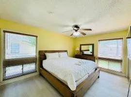 Awesome 1st floor 2BR apartment at Bay Tree