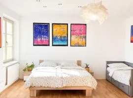 ART room with rooftop dinner or breakfast