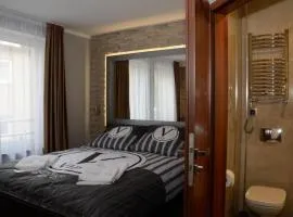 Villa Vip pokoje,śniadanie,Apartament kinowy