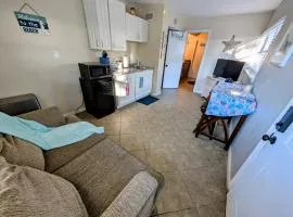 2 Minute Walk to Beach & Downtown!