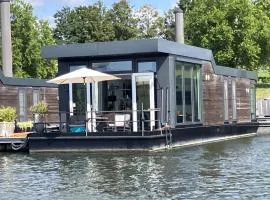 De Maasterp - Woonboot 16