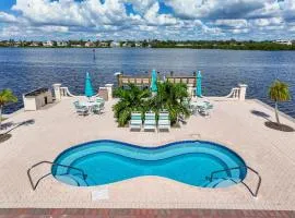 Palm Bay Club By Beachside Management