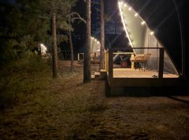 Starry Skies & Fresh Air Glamping Escape, luxury tent in Mountainair