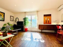 T2 cosy avec jardin privé et terrasses au calme