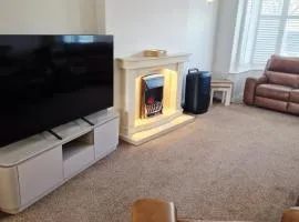 Beautiful & Spacious 6 bedroom house