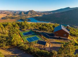 Wild Moon Ranch Pickleball, Cedar Tub & Views, hotel in Julian