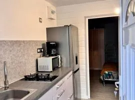 Charming studio avec piscine Petit Canal