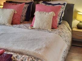 Gîte La petite maison horlogère jacuzzi & sauna , prêt de raquettes des neiges