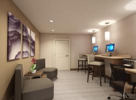 Staybridge Suites Pigeon Forge - Smoky Mtns by IHG, hótel í Pigeon Forge