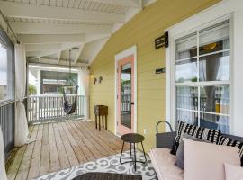 Steps to Sea! Cottage w/ Pools in Port St Joe, hotel a Port Saint Joe