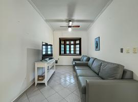 Fantastica casa proxima do mar!, hotel in Praia Guaratuba