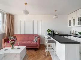 Warsaw Central Stay Krochmalna with Parking by P&M