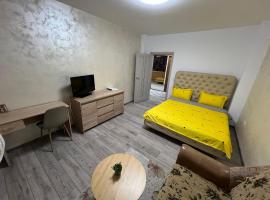 Panoramic La Cetate，位于特尔古尼亚姆茨的带热水浴缸的酒店