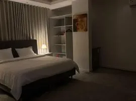 Elegant Studio